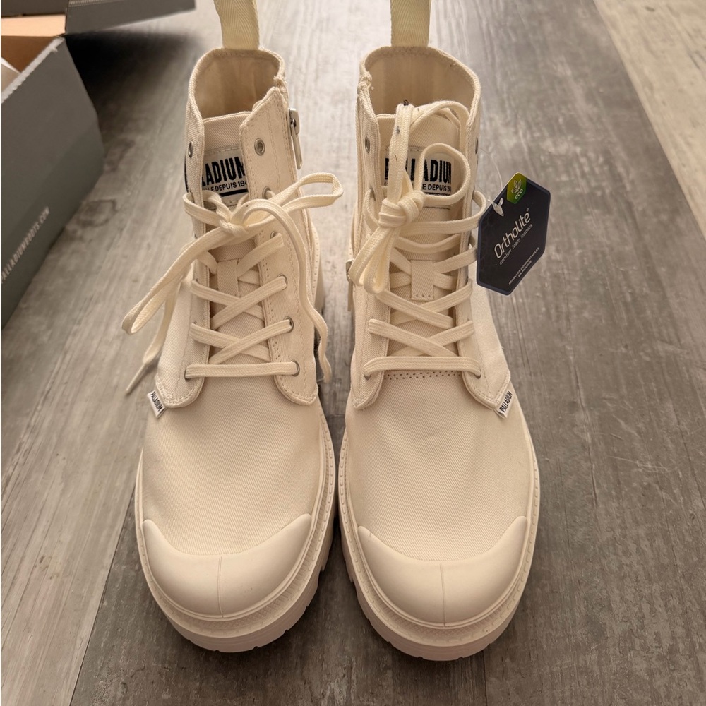 Palladium Women's Twill White Canvas Lug-Sole Boot NWB - Picture 3 of 10